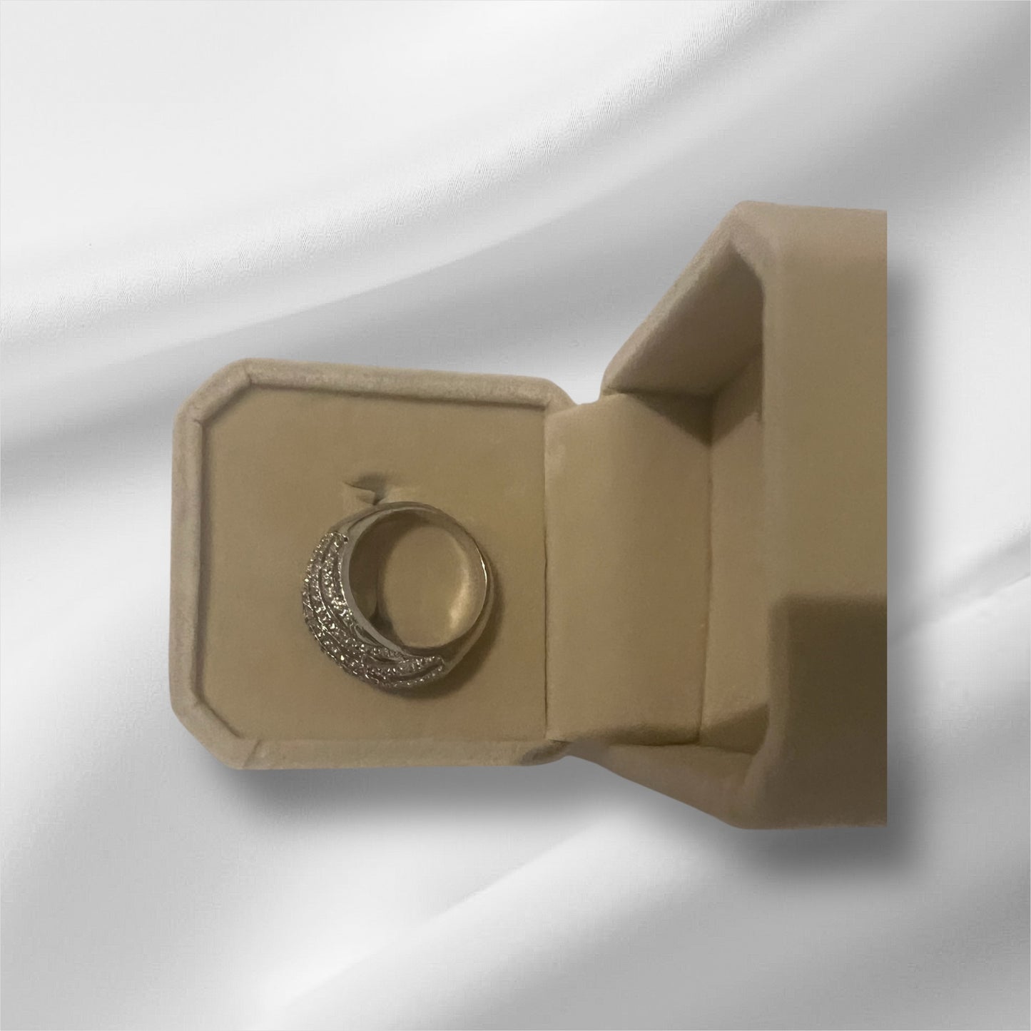 Stylish Silver-Plated Ring with Sparkling Stones